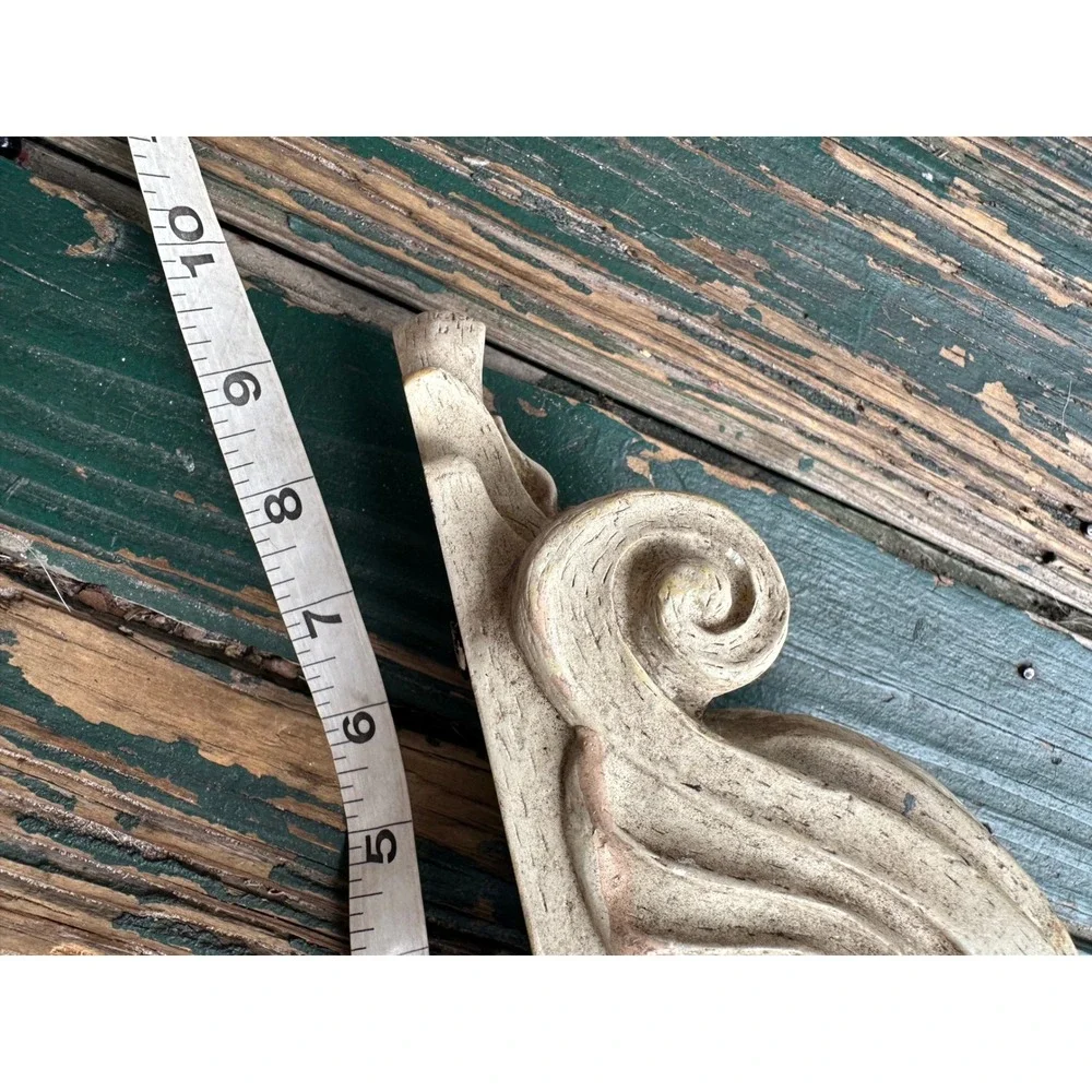 Vintage Style Ornate Wall Corbel Shelf Bracket French Country Distressed Cream